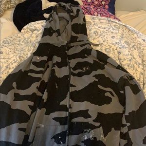 Camo Under Armor Zip up Hoodie